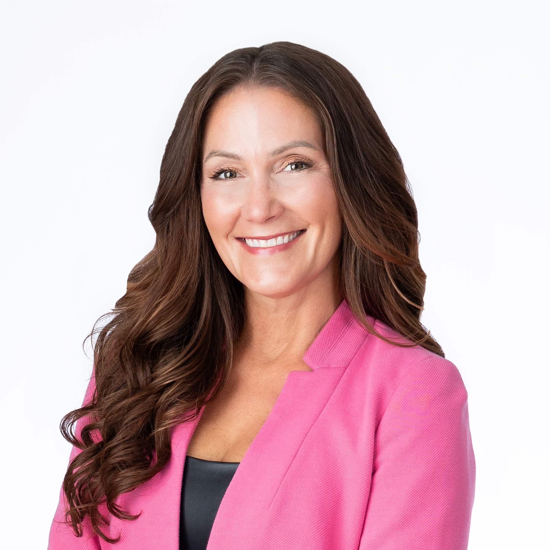 Sachtleben, Kim - headshot jacket